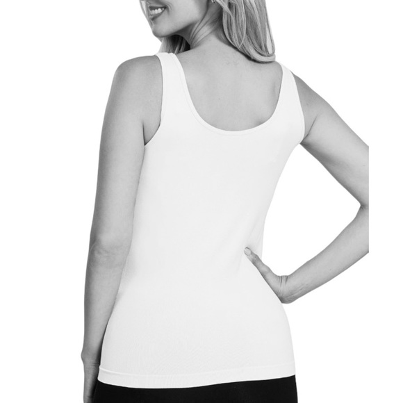 NEW Women’s Bright Blue 2-Way (Scoop and V-Neck) Seamless Tank - Picture 2 of 3